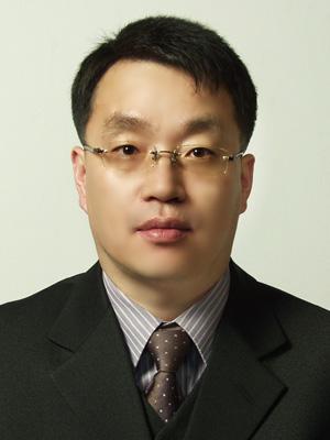 빅데이터를이용한 APT 공격시도에대한효과적인대응방안 황윤철 (Yooncheol Hwang) [ 정회원 ] 2008년 2월 :