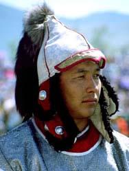 Khalka 민족 : Mongol, Khalka 인구 : 15,000 세계인구 : 2,132,000