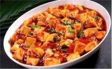 쓰촨은청두와총징두지역의요리가대표적인데, 그중제일큰특징은 3가지매운맛 [ 화자오 ( 산초, 花椒 ), 후자오 ( 후추, 胡椒 ), 라자오 ( 고추, 辣椒 )], 3가지향 ( 파, 생강,