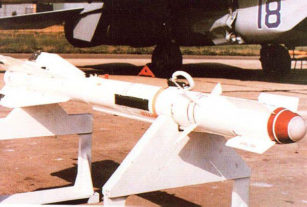 반능동레이더유도 - 60km 전방향 MiG-29 북한 AA-7