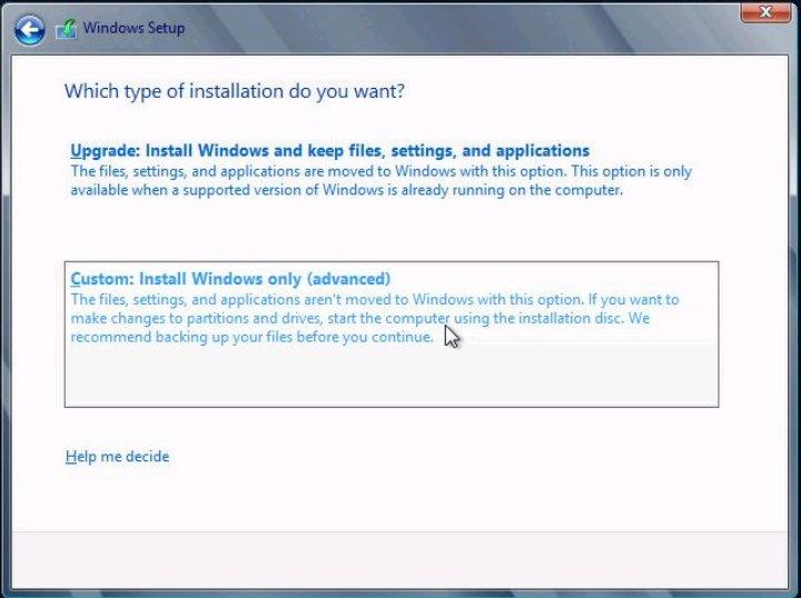 로컬 또는 원격 매체를 사용하여 수동으로 Windows Server 2012 R2 설치 Which Type of Installation Do You Want(설치 유형을 선택하십시오) 대화 상자가 나타납 니다. 10.