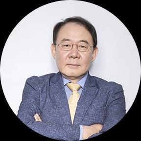 CEO KCH co. Founder, CEO Experienced in Hardware platform construction business, start-up planning and development management.