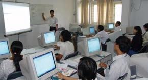 미얀마정부의효율적인통계자료관리를위한코이카는 2015년부터미얀마직업기술교육정보시스템구축을목표로 2013년부터 2015년 (Technical and Vocational Education and 까지 200만달러를지원하여통계정보시스템구 Training, TVET) 을담당하는교사들의역량을강축, 전문가파견, 초청연수,