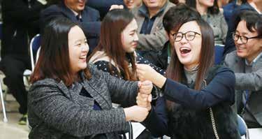 서초신문제615호 Seocho Newspaper 2015년 11월 30일 ( 월 ) 11 스트레스극복은친절향한발돋움! 서초구, 직원스트레스관리교육으로힐링처방!