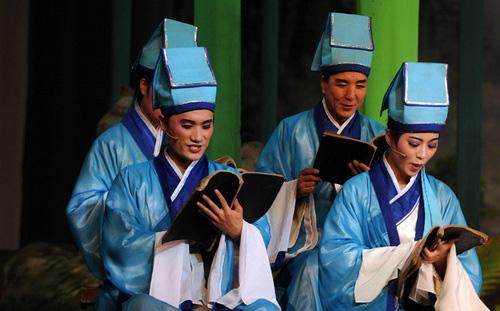 는이념적내용이없는순수한사랑이야기를담은전설가극으로혁명가극위주로공연되는북한가극예술에새로운흐름을보여주는것으로주목할만함.
