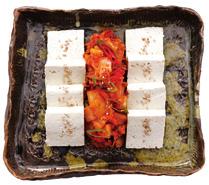 dubu jorim [ 두부조림 ] E Lightly pan-fried tofu simmered in soy sauce with red chili pepper, sugar, green onions