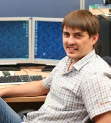 Maxim Saykin 리드 개발자 ( 백-엔드 ) 소프트웨어 개발 분야에서 9년 이상 활동.