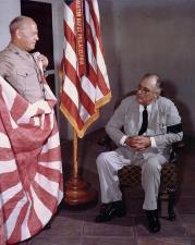 린 루즈벨 트 America Declares War on Japan - President Roosevelt Speech 구상 노획한일본기를보는루즈 벨트 1942 년 9 월 17 일 United States Navy