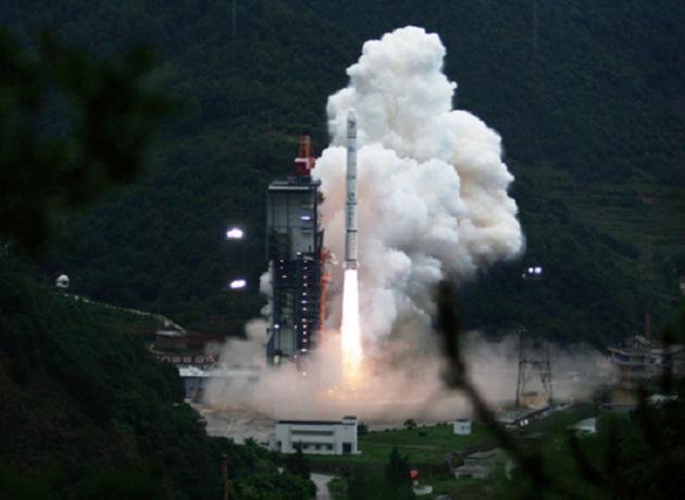 II. 중국의우주개발 [3/4] 중국의우주개발 중국 - 2003 세계 3번째로유인우주비행성공 - 2007 탄도미사일로지상 850 km 상공의자국기상위성파괴실험성공 - 2007 달탐사선