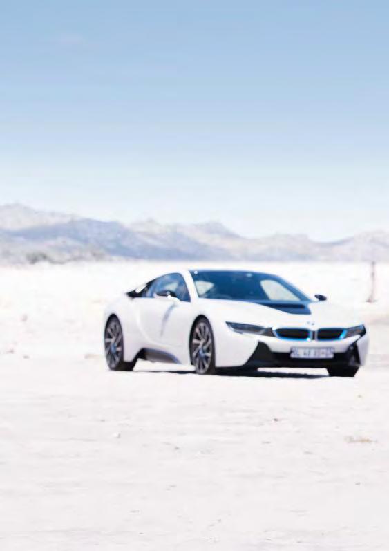 이제 BMW i 컬렉션이앞서가는디자인과높은실용성으로새로운기준을정립합니다.