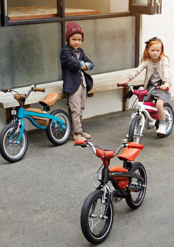 BMW LIFESTYLE BMW KIDS COLLECTION BMW Kids bike. 일반자전거를걸으며타는방식의자전거로변경가능한 BMW 키즈바이크.
