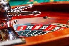 Social Casino Games 메가 플랫폼 사용자들은 소셜 카지노 게임을 할 수 있는 모바일 앱 다운로드 링크를