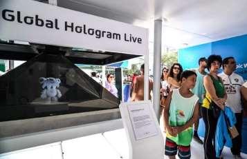2016 년 8 월에는홀로그램의추가개발을진행하여서울과약 2 만 km 떨어져있는리우코파카바나해변에 Global Hologram