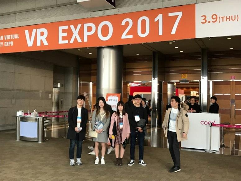 탐방활동 part Ⅰ VR EXPOSITION 2017 VR EXPO 2017 은 VR & AR 관렦 2017 년첫행사로, 국내유일의 VR AR 관렦 B2B 젂시회 & 컨퍼런스이다.