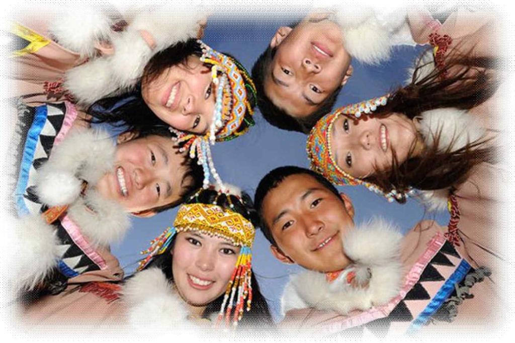 시베리아소수민족의대표주자 - 야쿠트인 전통의상을입은청소년들 ( 사진 : http://yandex.ru) 말리랴홉스크 (Малый ляховский) 섬에서발견된 암컷맘모스 사하공화국의혹독한기후에도야쿠트인들이살아갈수있는것은야쿠트말과순록이있어서가능하다.