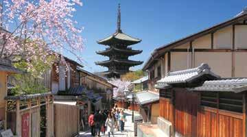 교토오사카 세계에서가장인기가많은관광도시중하나인교토에서는역사깊은절, 신사,