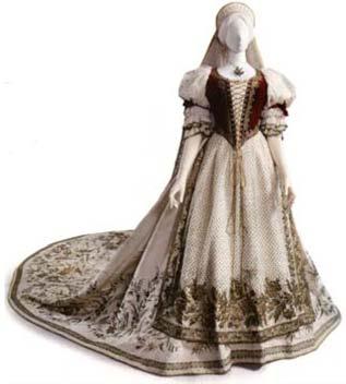 Hemline of hungarian woman;s gala dress in 1867. Magnificent life of Hungarian aristocracy under the reign of the Habsburg dynasty, in the 17-19th century (2013), p. 63.