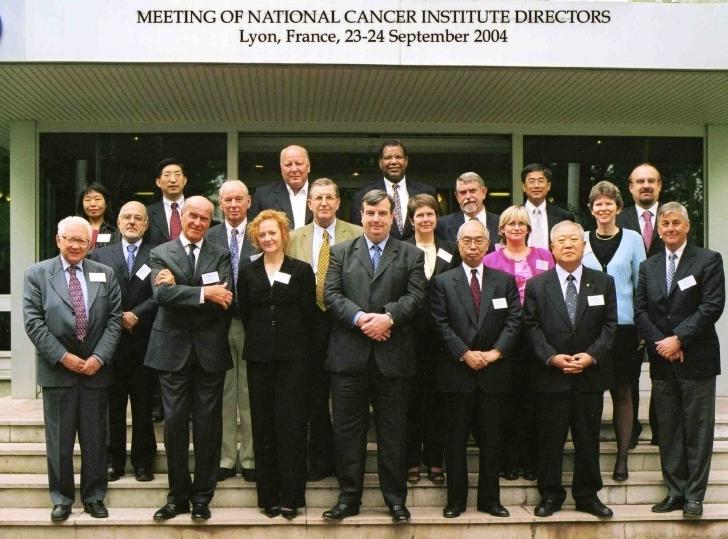 Banning Tobacco 담배제조및매매금지세계보건기구국제암연구소주최암센터원장회의 THE MEETING OF NATIONAL CANCER INSTITUTE DIRECTORS, IARC