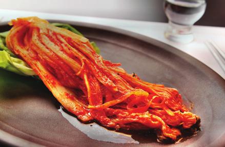 rigide, il cibo principale dell epoca, le verdure. Da questa necessità nacque il kimchi.