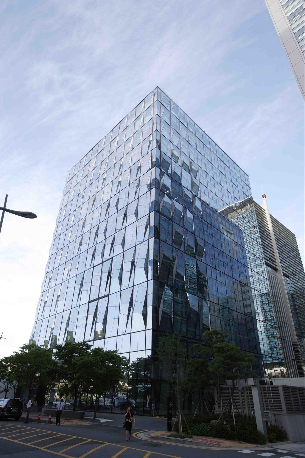 9) 2007년에는 DMC 최초로 그린필드 투자를 통해 외국기업이 직접 부지를 매입하고 건물을 지은