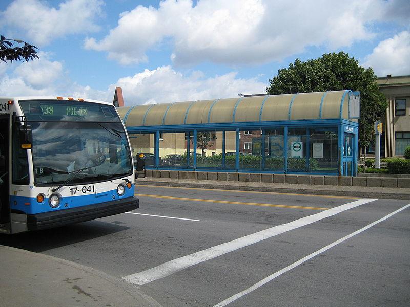 2 몬트리올몬트리올 BRT는 STM 505 R-Bus Pius X라고불리며, 노선은기존의 139 Pie-IX(Pope Pius the Ninth)