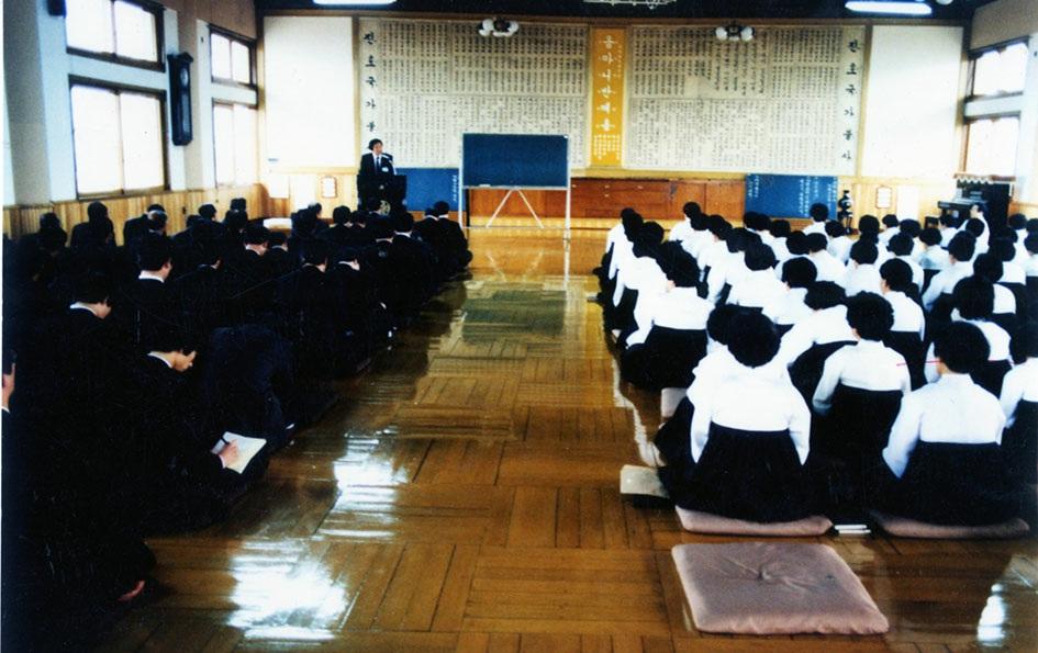 41-5. 진기 41년 춘기스승강공(1987.4.21~22) 진기 41년 춘기스승강공이 4월 21, 22일 양일 간 총인원에서 열렸다.