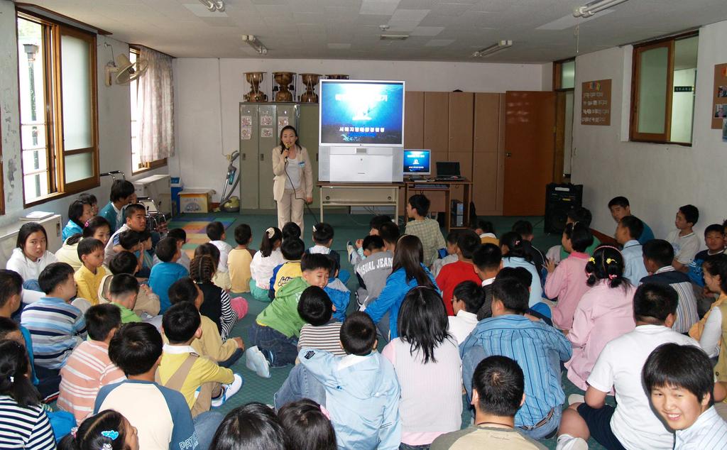 해양오염사범신고보상금지급현황 ( 단위 : 건, 천원) 구분 2007 년 2008 년 비고 지급건수 25 29 지급금액 1,635 1,085 마.