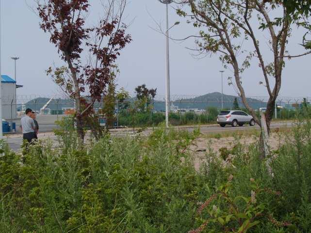 이러한문제점에대한개선대책으로방제장비 자재비축기지를건설하여 대형해양오염사고초동방제조치에필요한방제물품을비축,