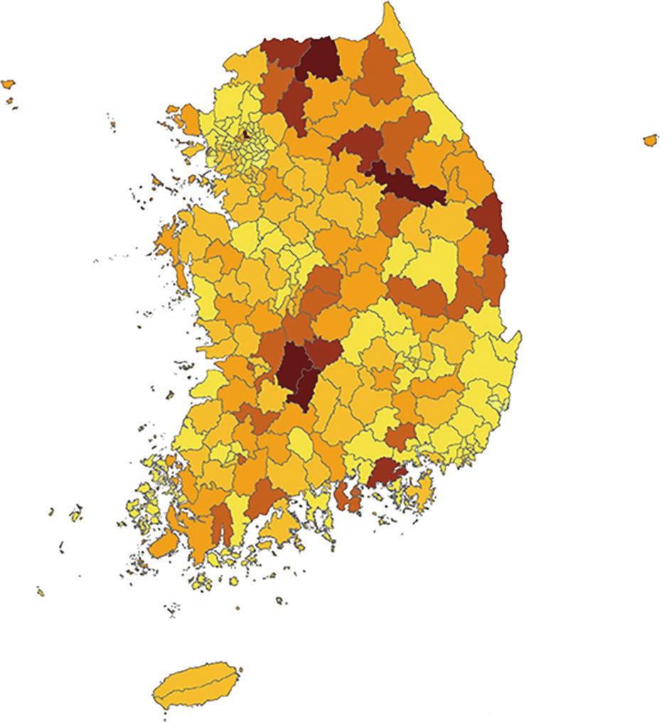 3) 32.3(2.1) 표 1에서 보듯이 대도시 지역사회(서울 강남구)와 비교해볼 때 2차 산업이 발달한 도시의 흡연율이 매우 높다. 태백은 흡연율이 더 높은데, 이는 전통적으로 흡연율이 높은 농촌지역사회와 광업 2차 산업이 동시 에 존재하기 때문이다.