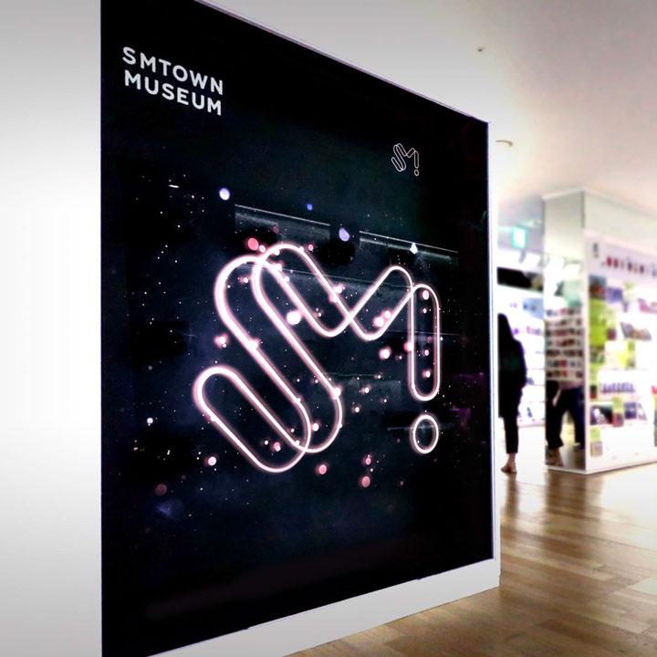 SMTOWN MUSEUM HYPER-VISION Media Platform & Service 혁신적인뉴미디어솔루션 2018 년 5 월 4 일 SM 엔터테인먼트가새로운전시 / 엔터테인먼트체험공간인 SMTOWN MUSEUM 을코엑스 SMTWON 3 층에오픈하였습니다.