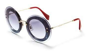 年代的透明蓝色醋酸酯镜框太阳镜, 配有蓝色镜片, 设计统一又个性 Blue Transparent 80s Monocolor Sunglasses $265 GUCCI