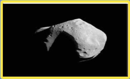 마틸드 (MATHILDE) 우주선이방문한최초의소행성 니어슈메이커우주선이에로스로가는길에방문 (1997.6.27.) 여러개의큰화구 : 운석충돌의증거 지름 50km가넘는비교적큰소행성이며밀도 : 1.3g/ cm3 석탄보다도검고색이나밝기차이가없다 내부가매우균질 구멍이숭숭난 천체이지만운석이충돌해도부서지지않았던이유는?