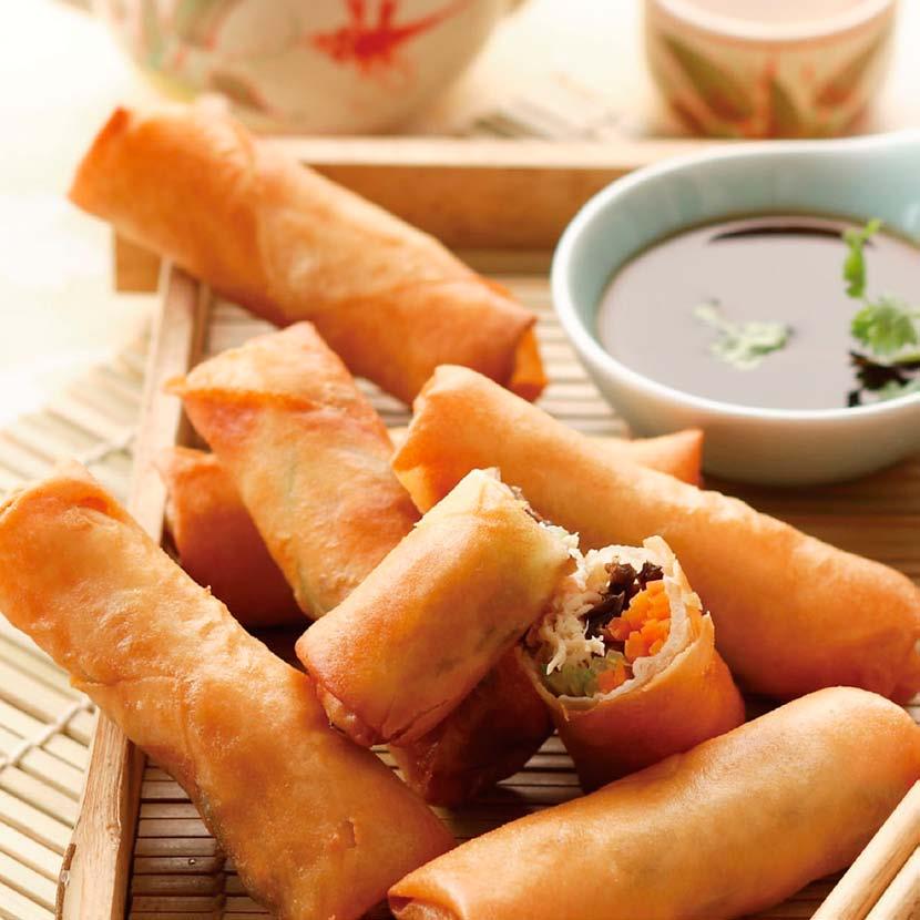 505 kj/120 kcal 10 g protein 2 g fat of which 1 g saturated Crispy fried spring rolls Appetizer 4 to 6 portions 20 minutes preparation + 5 minutes 酥炸春卷 开胃品 供 4 到 6 人食用 20 分钟准备 + 在 AirFryer 空气炸锅中煎炸 5