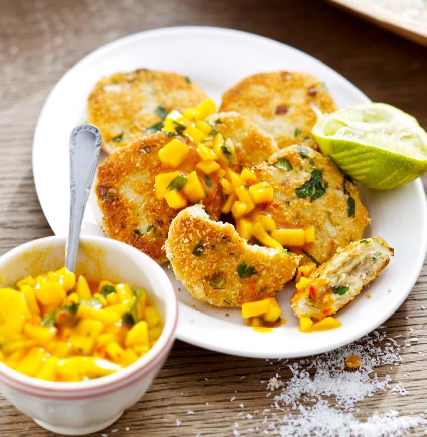 925kJ/220kcal 26 g protein 8 g fat of which 5g saturated 11 g carbohydrates Fried Thai fish cakes with mango salsa Snack 4 to 6 portions 20 minutes preparation + 14 minutes 泰式炸鱼饼配芒果莎莎 点心 供 4 到 6 人食用