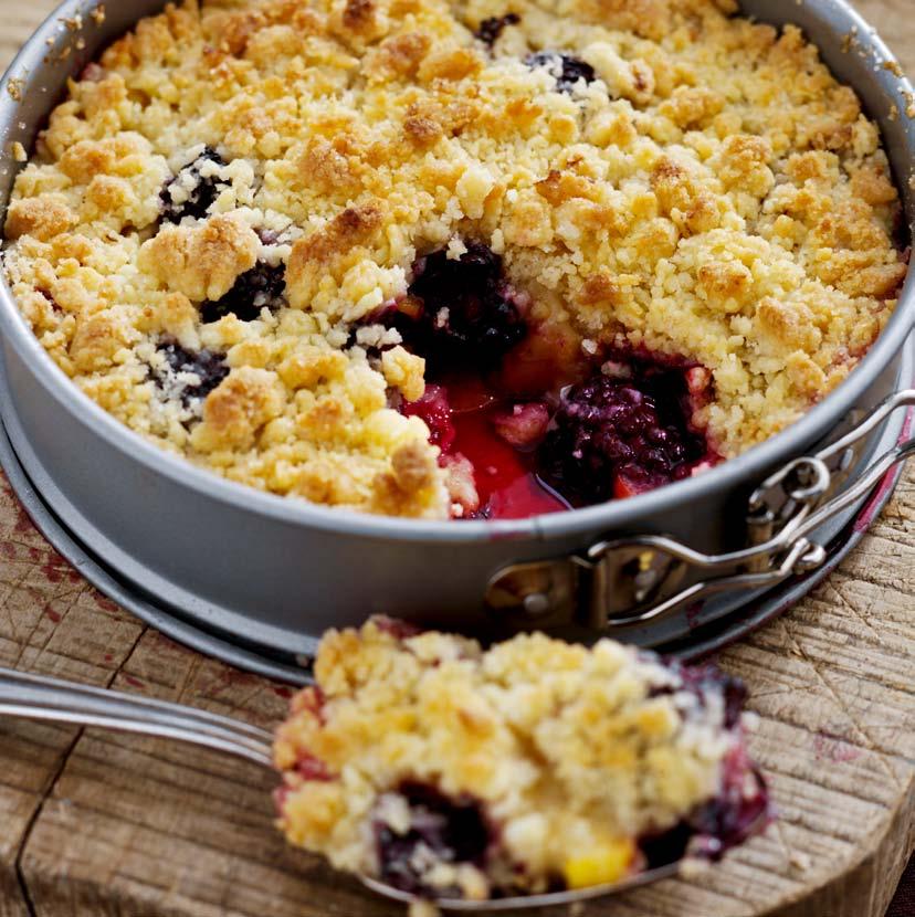 1197 kj/285 kcal 4 g protein 11 g fat of which 7 g saturated Apricot blackberry crumble Dessert 6 to 8 portions 10 minutes preparation + 20 minutes 杏子黑莓酥皮水果甜点 甜品 供 6 到 8 人食用 10 分钟准备 + 在 AirFryer