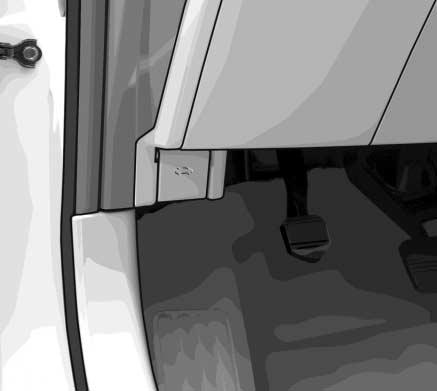 - 트렁크연결통로에팔을집어넣어트렁크덮개뒷면에붙어있는오프너케이블을가볍게잡아당기면트렁크락 (LOCK) 이해제됩니다.