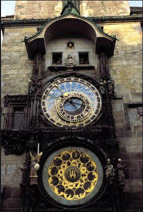 천문시계 (Orloj) 화약탑 (Powder Tower) 13세기말, 탄약 저장을 목적으로 세워진 높이 65m의 탑으로 구시