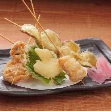 单点아라카르트 香物五色天 Assorted tempura 天妇罗拼盘 모둠튀김 Platter of various kinds of