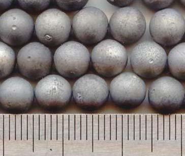 후기 본연구는교육인적자원부의 2 단계 BK21 사업과산업자원부의지역혁신인력양성사업의지원을받아실시되었음 참고문헌 (a) Non-polished (b) Polished Fig. 9 Balls sintered 6. 결론 본연구에서는분쇄및균질화 ( 또는분산 ) 용초경볼의제조공법에관한실험적연구와해석적연구가실시되었다.