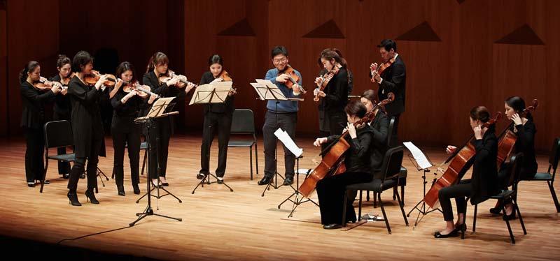 Masterpieces by SNU Music 실내악의향연 Spirit of SNU Strings Ⅳ Spirit of SNU StringsⅣ There was a concert titled Spirit of SNU Strings IV held on last November 16 th in the IBK Chamber Hall of the Seoul