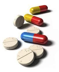 약물요법 항히스타민제 : 경구용, 코스프레이 스테로이드제 : 코스프레이 ( 심한경우경구용스테로이드도사용가능 )