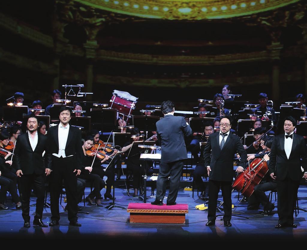 Kim Dukki, the conductor, well-known both in an opera and symphony, and Prime Philharmonic Orchestra, the best symphony orchestra in Korea performed together by adding force and dignity.
