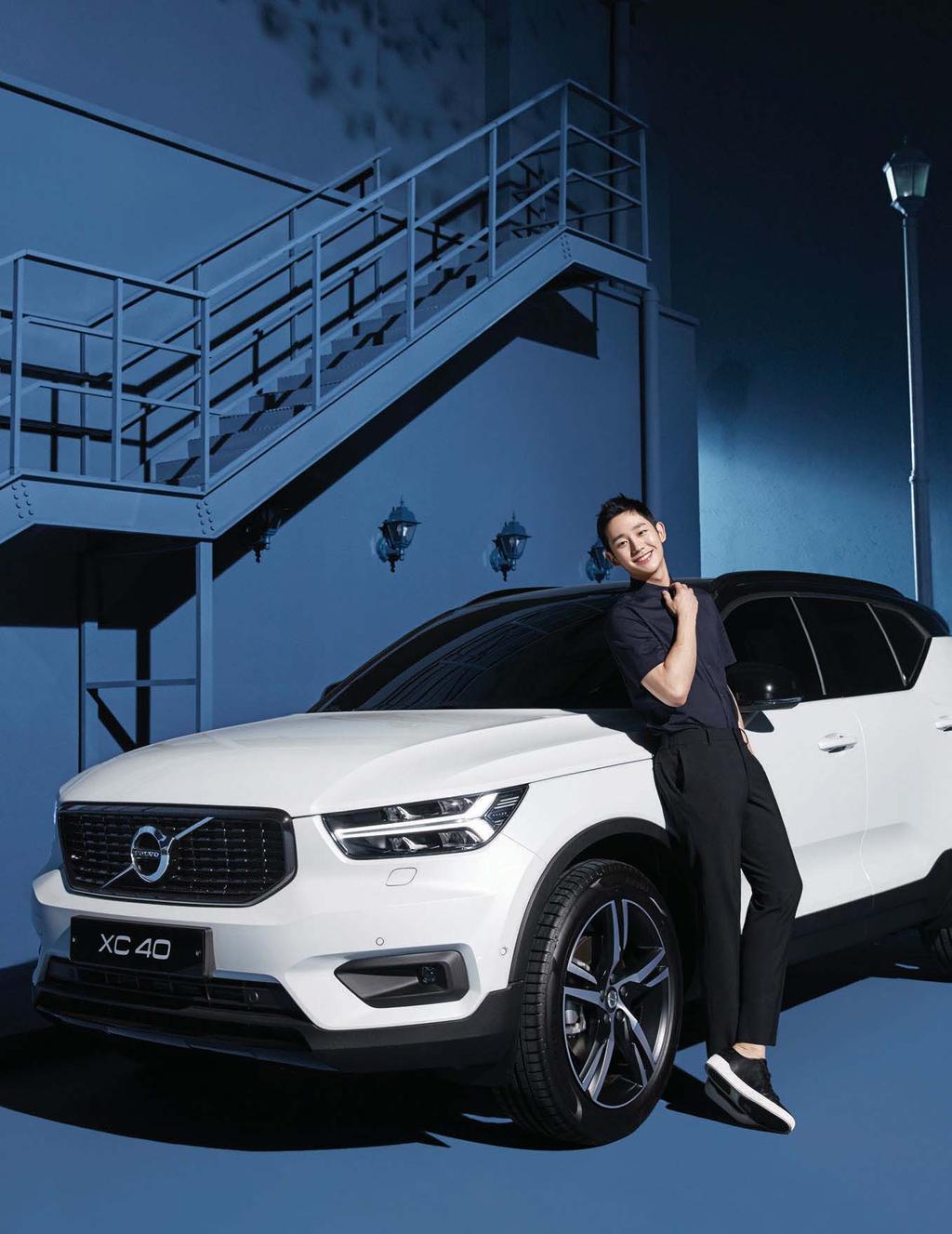ZOOM IN THE NEW VOLVO XC40 with