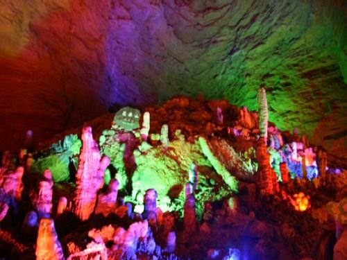 자연보호구 관광 환상적인 지하비경을 가진 중국 최대의 동굴