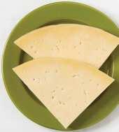 콜비치즈 Colby Cheese 미국의대표적인치즈중하나인콜비치즈는, 미국위스콘신주에있는마을의이름에서유래된미국식반경질치즈이다. 영국의체다치즈와비슷한모양과맛을지니지만제조과정에서약간차이가있다.
