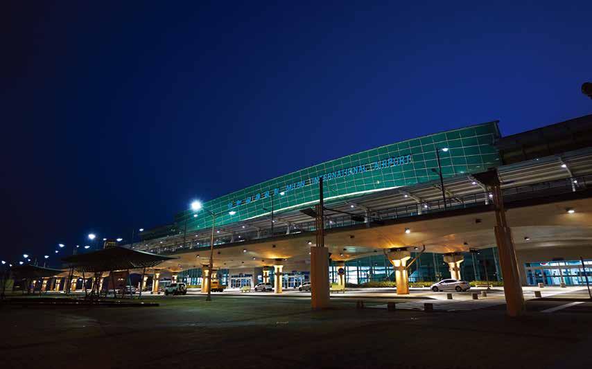 travel to airport 김포국제공 요우커 가일으킨무안국제공항의바람 무안국제공항의 2014 년이용객수는 17 만 8,411 명. 전년보다무려 34.