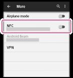 스마트폰 (Android 4.1 이상 ) 과의원터치연결 (NFC) 스마트폰에헤드셋을터치하면, 헤드셋이페어링되고 BLUETOOTH 로연결됩니다. 호환스마트폰 Android 4.1 이상이설치된 NFC 호환스마트폰 NFC NFC(Near Field Communication) 는스마트폰과 IC 태그등다양한장치간에단거리무선통신을하기위한기술입니다.