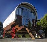플라이낚시나헬리콥터해안피오르드감상등을경험 - 1870 년대의마차를활용한글램핑으로마차내침대, 소파,