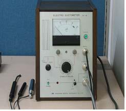 구강작열감증후군환자의미각에관한연구 한유추척도 (Numerical Analougue Scale, NAS) 로평가하였다. 3. 통계처리 Fig. 1. Electrogustometer, Model EG-2B, Nagashima Medical Instrument Co, Nagashima, Japan 치검사를시행하였다.