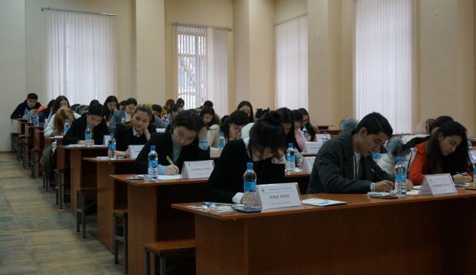 이번대회에는우즈베키스탄, 카자흐스탄, 키르기스스탄, 타지키스탄의 4 개국 8 개도시 24 개대학에서 38 명의대학생들이참가하였다.